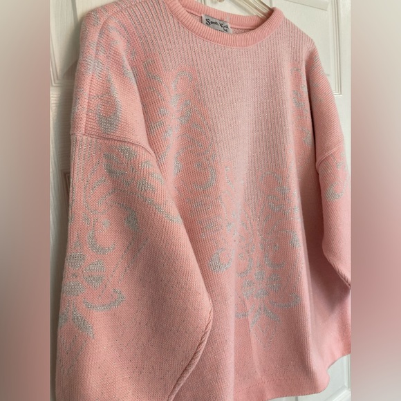 South Knit helps you sparkle in pink!! Size large. Great condition - Picture 2 of 7